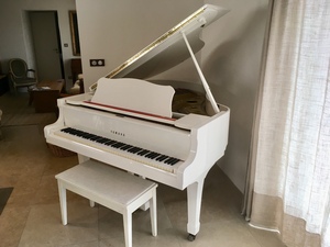 Piano 1\/4 queue Yamaha G2