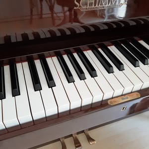PIANO DROIT ETUDE SCHIMMEL